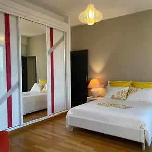 appartement-astoria-climatise-2-balcons.hotels-rhonealpes.com/
